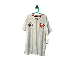 NWT DC Comics Superman Graphic Tee XXL White Short Sleeve Crewneck New With Tags
